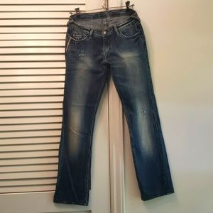 Le Temps des Perises Distressed Blue Jeans SZ 26, 210 Brittany and 100% Cotton